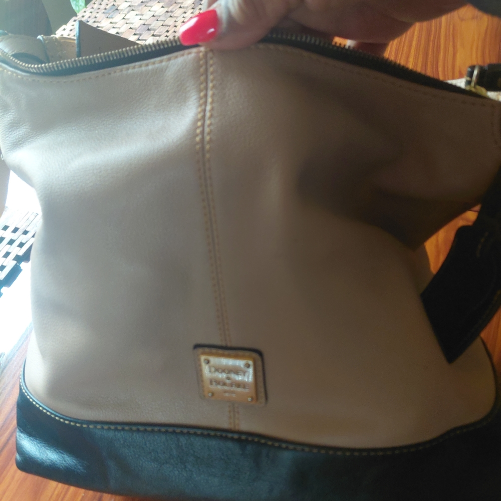 Dooney & Bourke Cream and Black Women's Bag